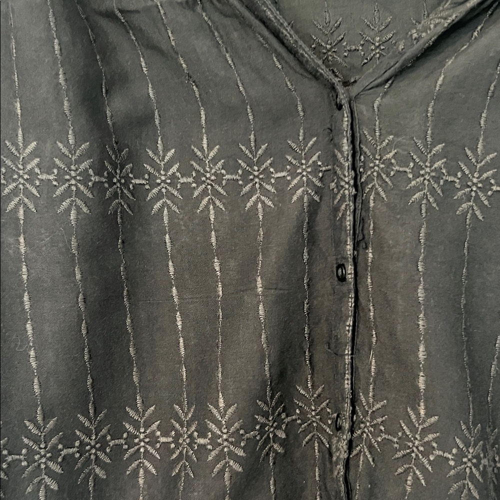 Old Navy Black Embroidered V-Neck Button Front Blouse